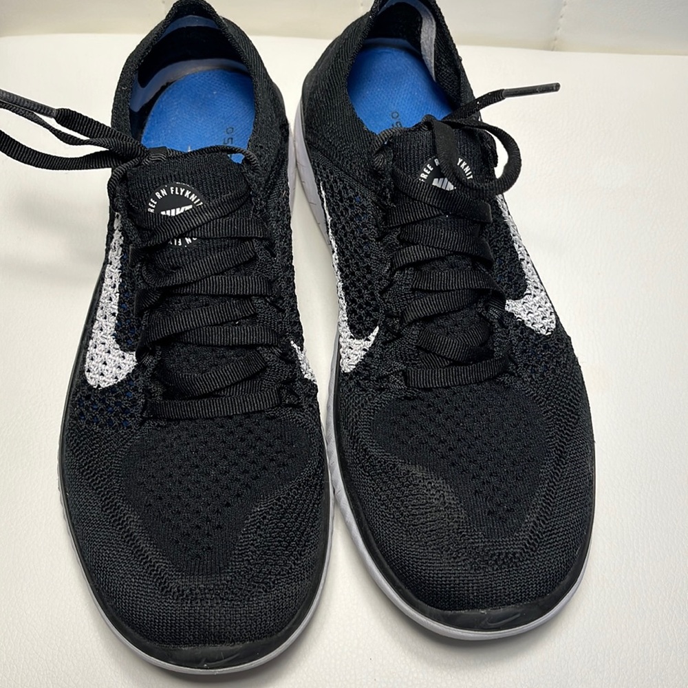 Nike sneakers, size 8